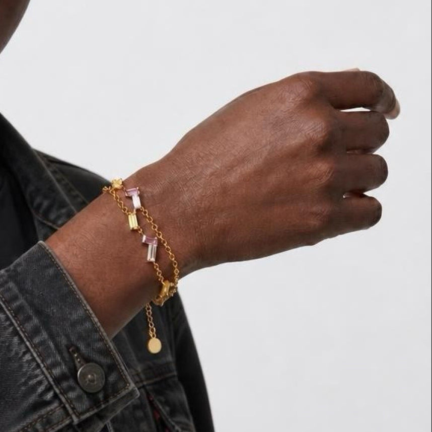 Pulsera Sprinkling de latón bañada en oro 18K